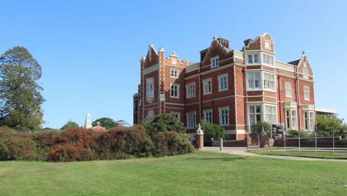 Wivenhoe House Hotel