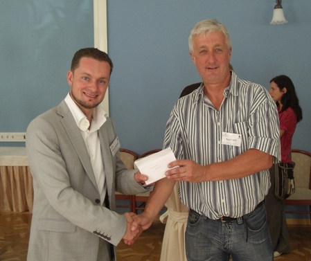 Honeyguide cheque handed to DOPPS